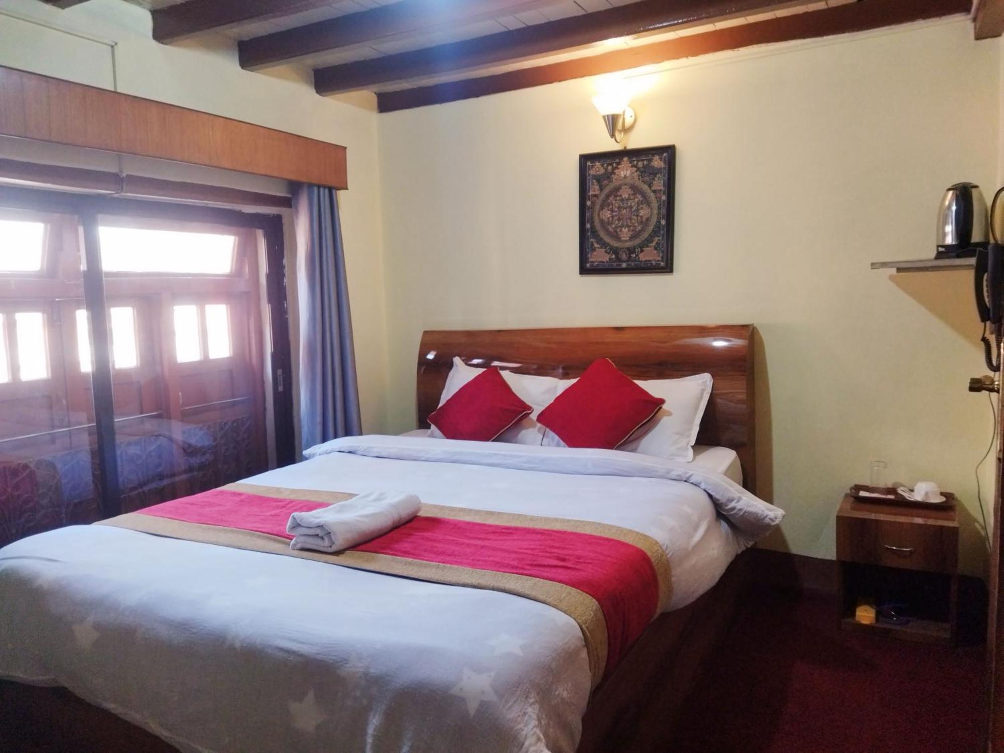 Hotel Rupakot And Rooftop Restaurant Bhaktapur Exterior photo