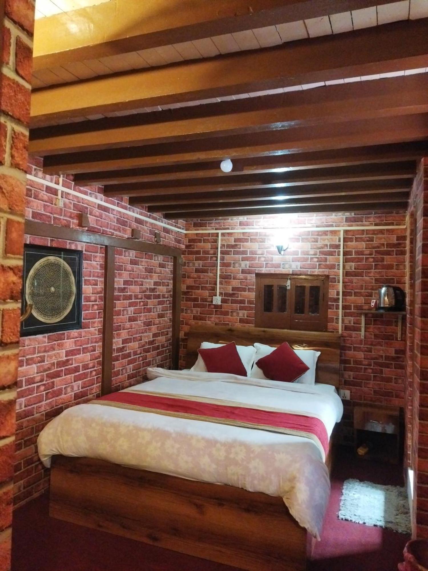 Hotel Rupakot And Rooftop Restaurant Bhaktapur Exterior photo