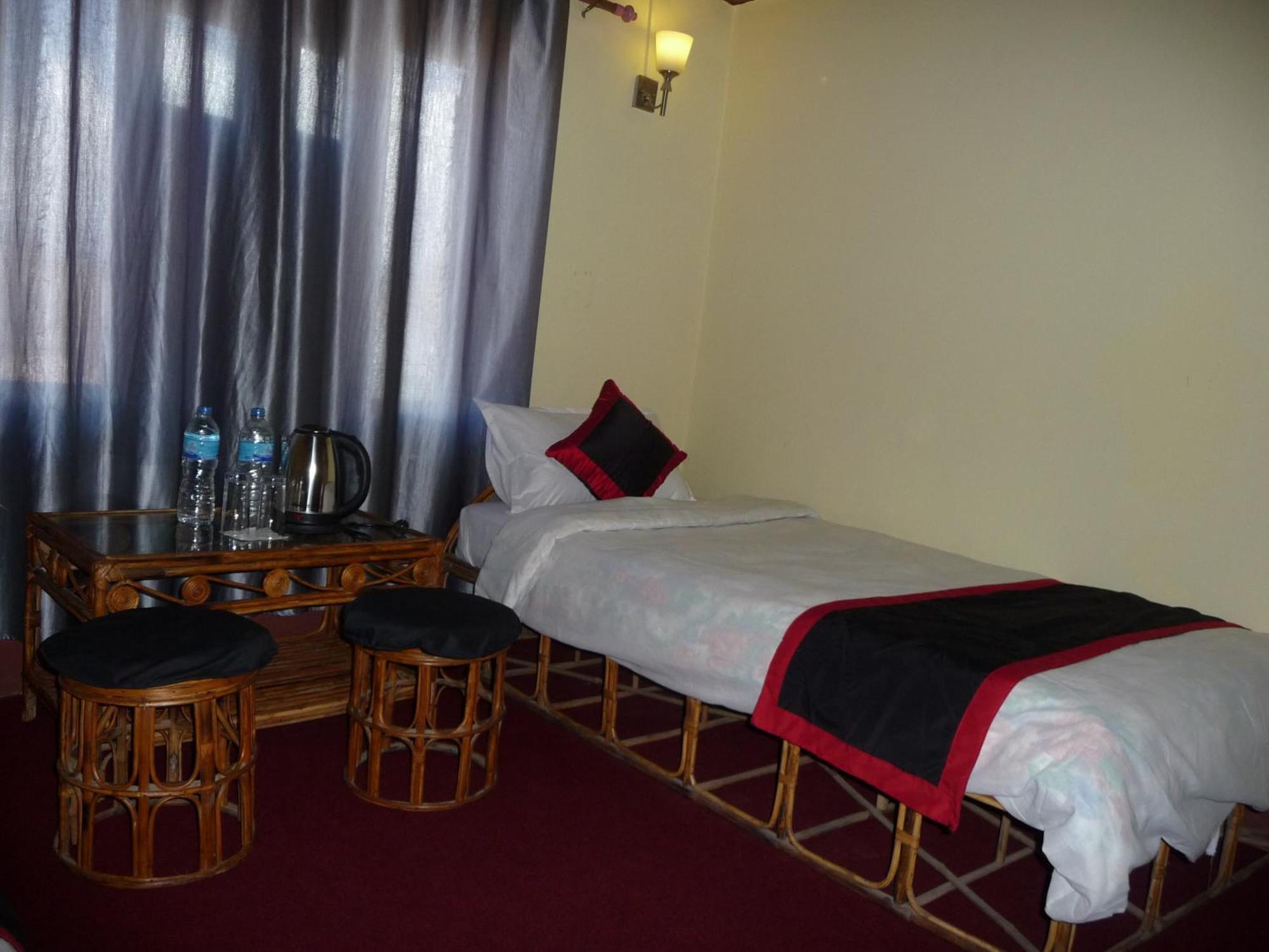 Hotel Rupakot And Rooftop Restaurant Bhaktapur Room photo