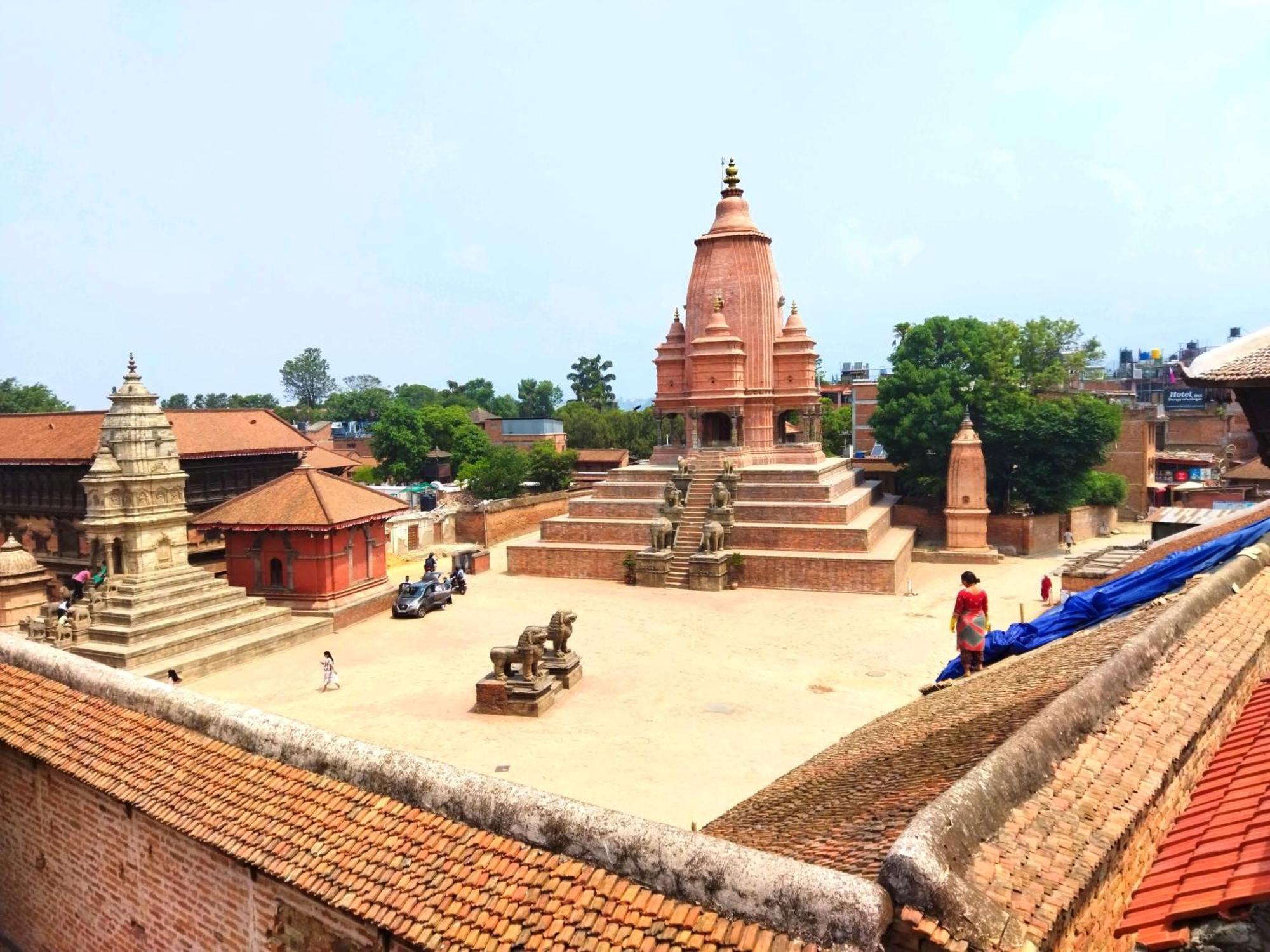 Hotel Rupakot And Rooftop Restaurant Bhaktapur Exterior photo